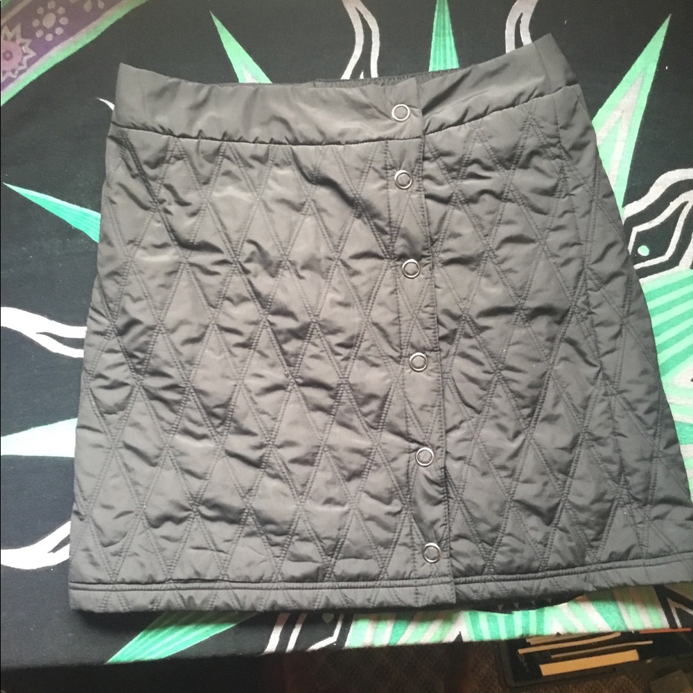 Sahalie quilted/insulated skirt.  Size Medium